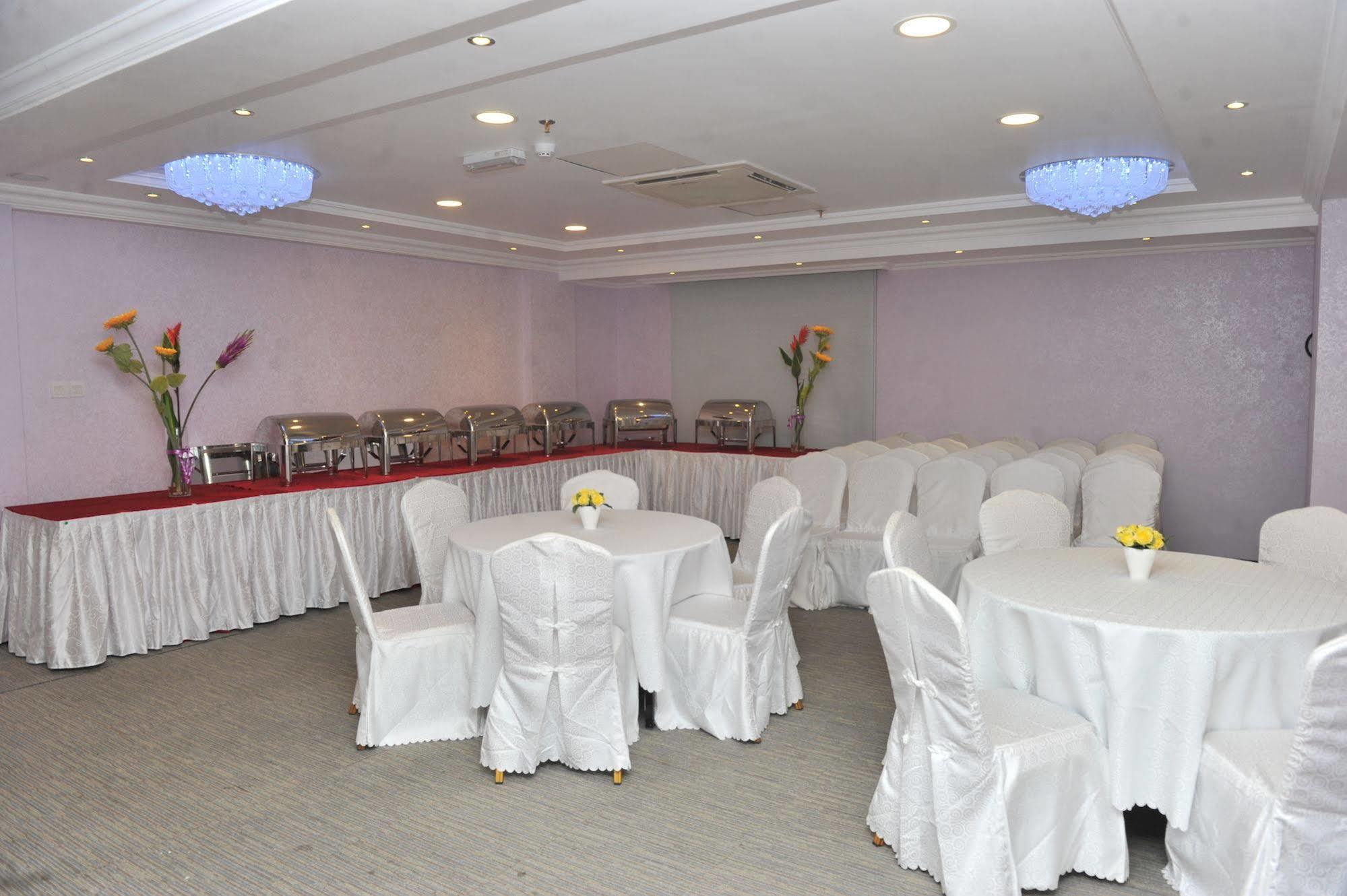 Al Reef Hotel Maskat Dış mekan fotoğraf